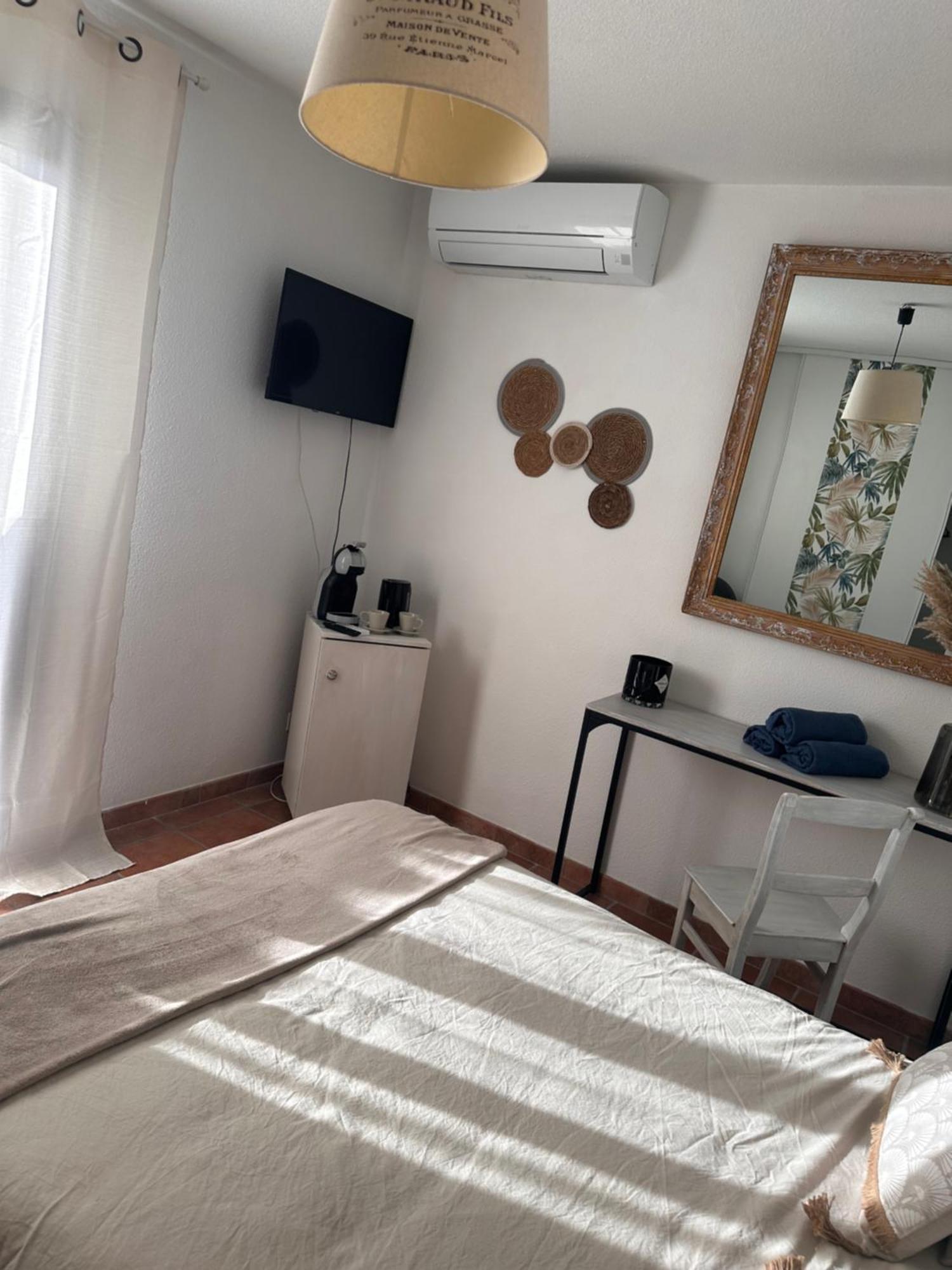 La Villa Des Oliviers Sorede Bagian luar foto